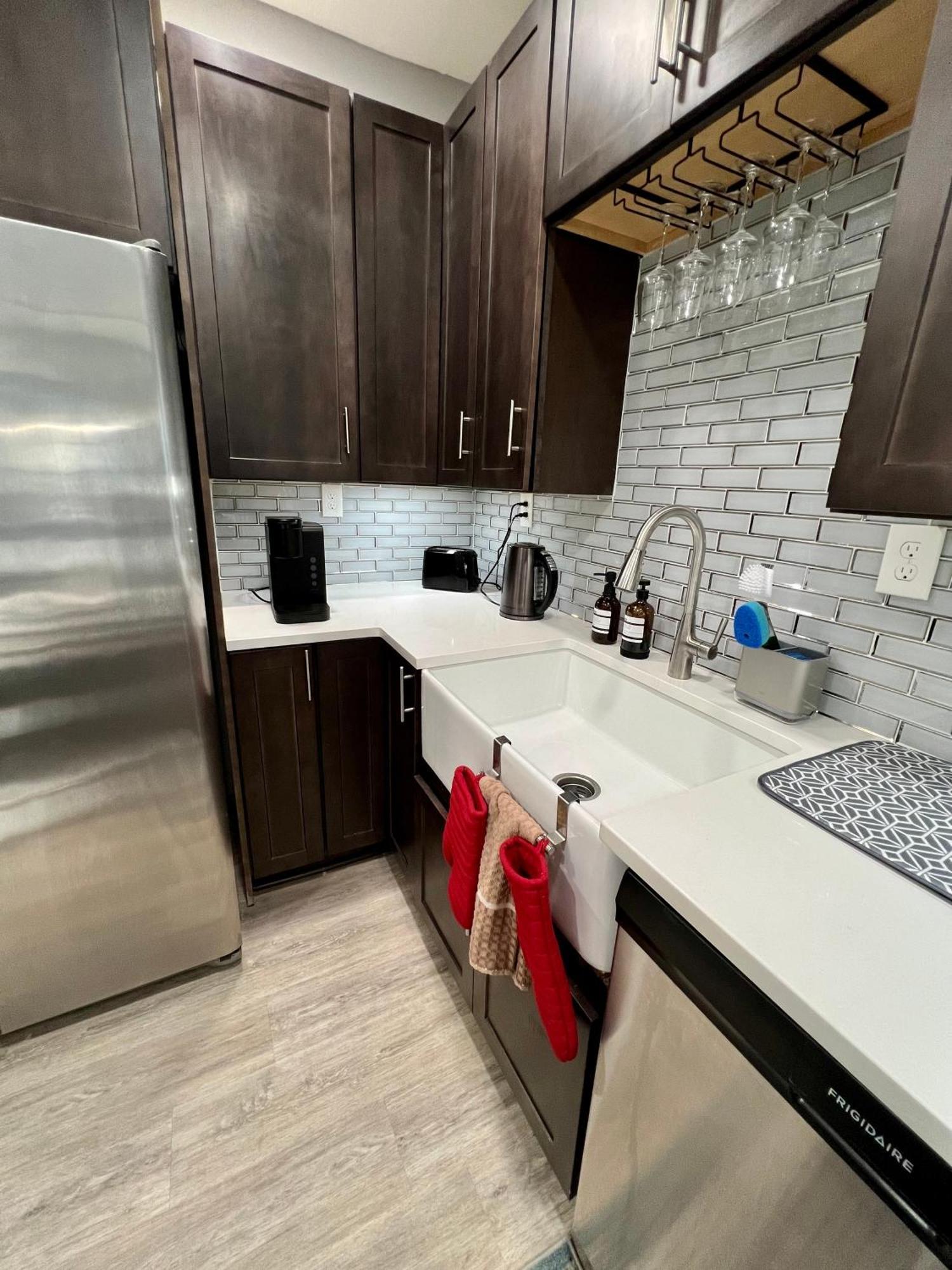 Charming 2Br 2Ba 10 Min Dt Airport By Lsp Homes Атланта Экстерьер фото