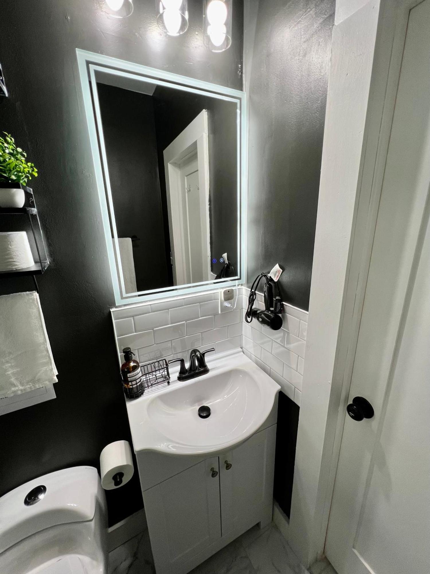 Charming 2Br 2Ba 10 Min Dt Airport By Lsp Homes Атланта Экстерьер фото
